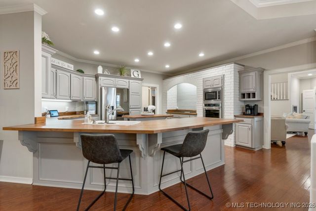 8766 Haskell Drive, Broken Arrow, OK 74014