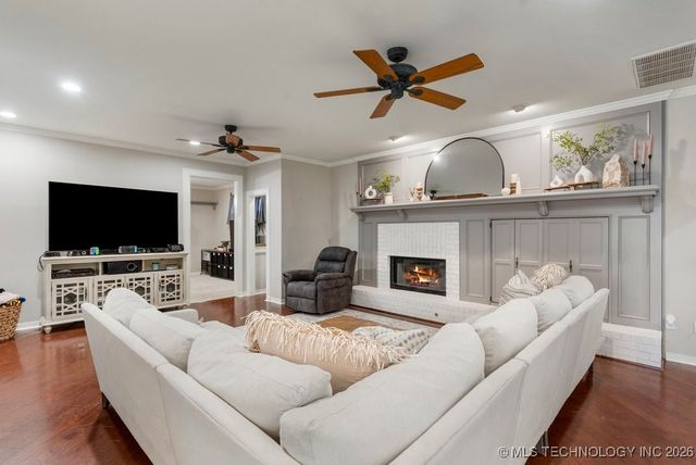 8766 Haskell Drive, Broken Arrow, OK 74014