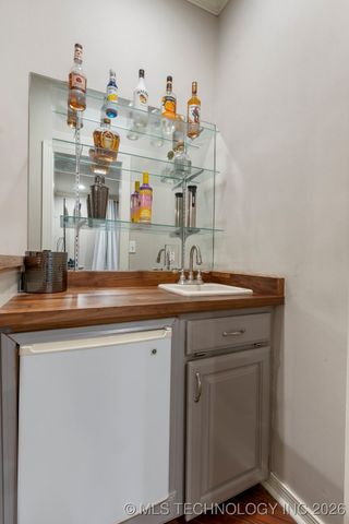 8766 Haskell Drive, Broken Arrow, OK 74014