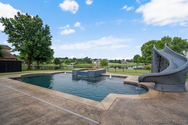 8766 Haskell Drive, Broken Arrow, OK 74014