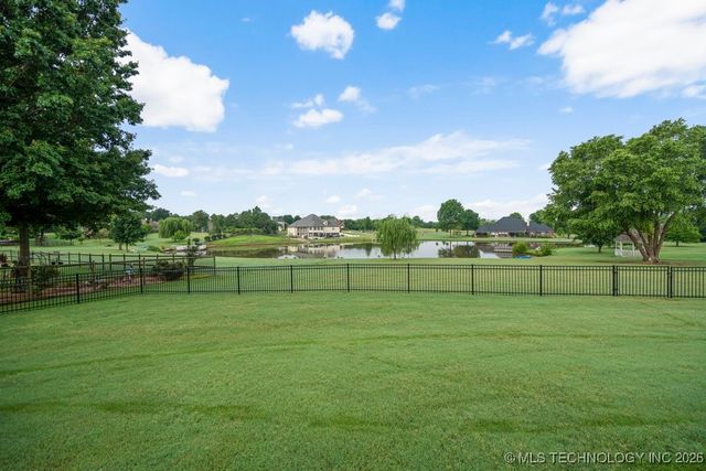 8766 Haskell Drive, Broken Arrow, OK 74014