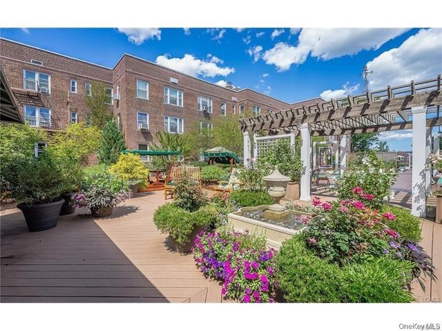 101 Old Mamaroneck Road 3B4, White Plains, NY 10605