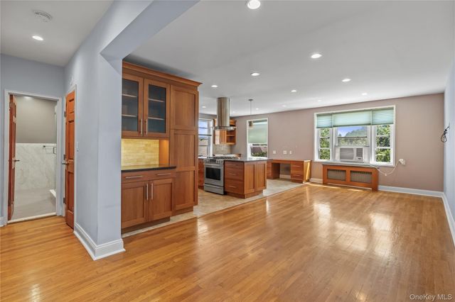 101 Old Mamaroneck Road 3B4, White Plains, NY 10605