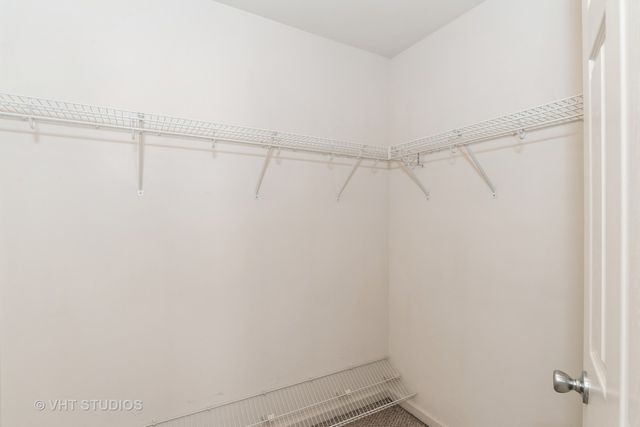 2600 W Autumn Drive, Round Lake, IL 60073