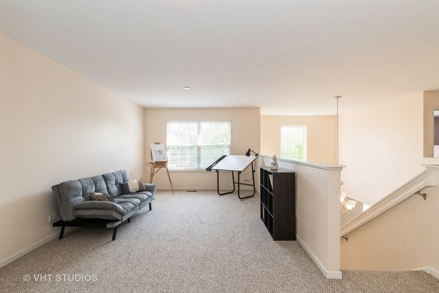 2600 W Autumn Drive, Round Lake, IL 60073
