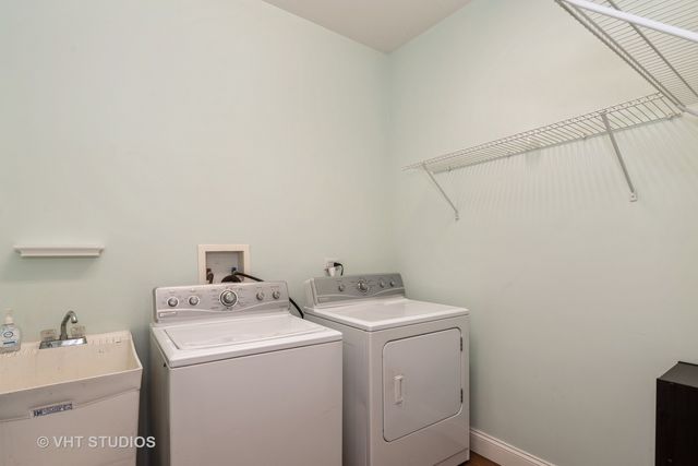 2600 W Autumn Drive, Round Lake, IL 60073