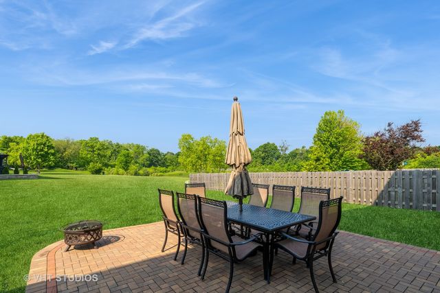 2600 W Autumn Drive, Round Lake, IL 60073