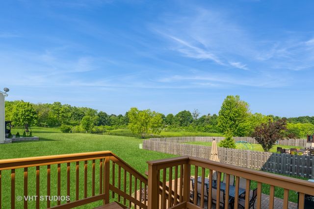2600 W Autumn Drive, Round Lake, IL 60073