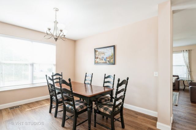 2600 W Autumn Drive, Round Lake, IL 60073