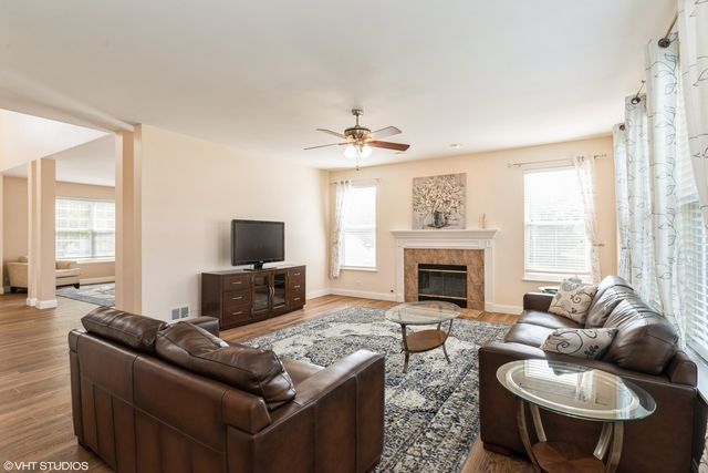 2600 W Autumn Drive, Round Lake, IL 60073