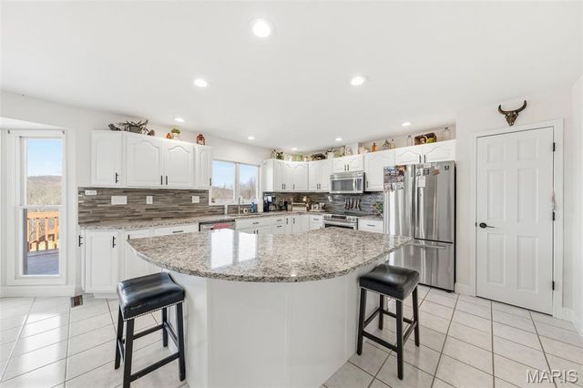 75 Morgans Way, Elsberry, MO 63343