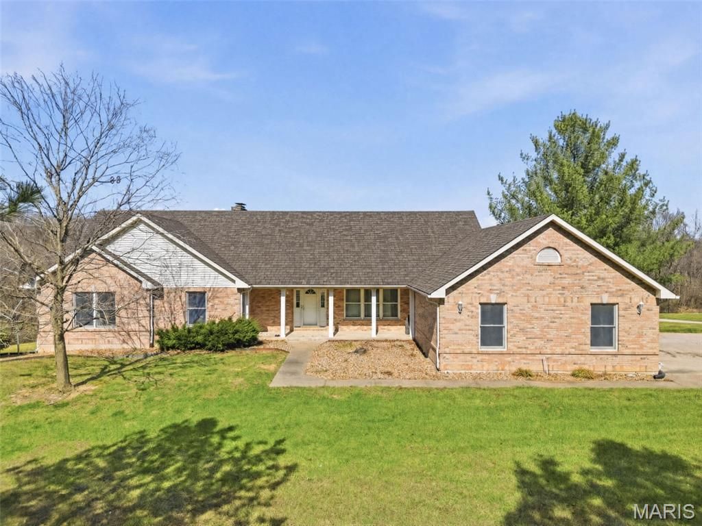75 Morgans Way, Elsberry, MO 63343