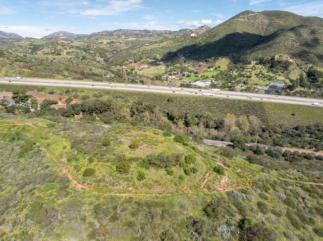 Vista Valle Camino, Fallbrook, CA 92028