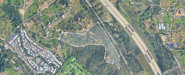Vista Valle Camino, Fallbrook, CA 92028