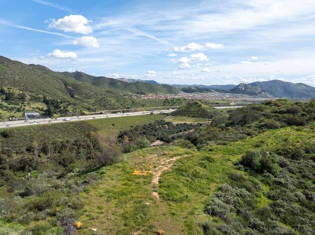 Vista Valle Camino, Fallbrook, CA 92028