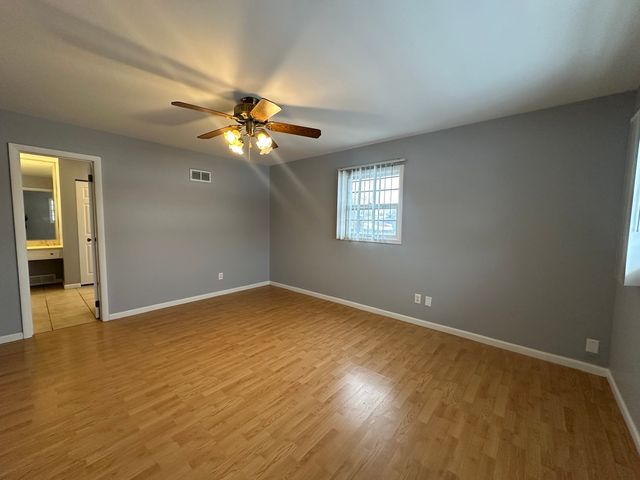 1421 Heather Drive, Aurora, IL 60506