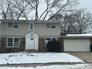 1421 Heather Drive, Aurora, IL 60506