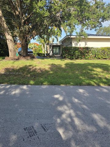 8880 SW 149th Street, Palmetto Bay, FL 33176