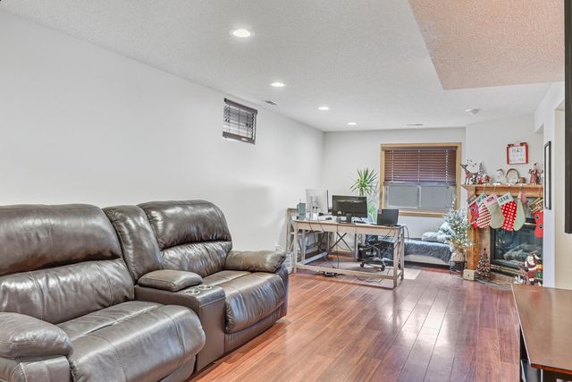 1007 JIM BROWN Parkway, Council Bluffs, IA 51503