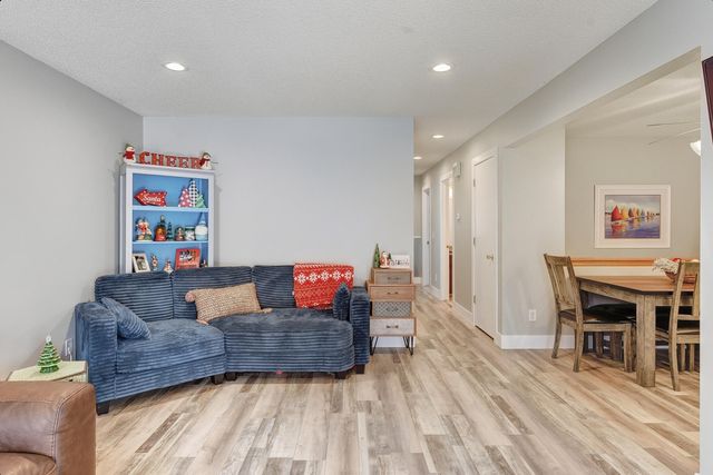 1007 JIM BROWN Parkway, Council Bluffs, IA 51503