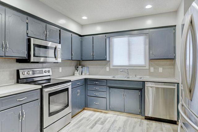 1007 JIM BROWN Parkway, Council Bluffs, IA 51503