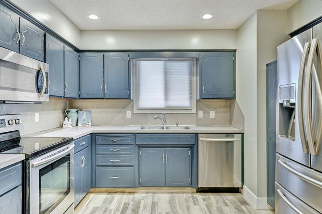 1007 JIM BROWN Parkway, Council Bluffs, IA 51503