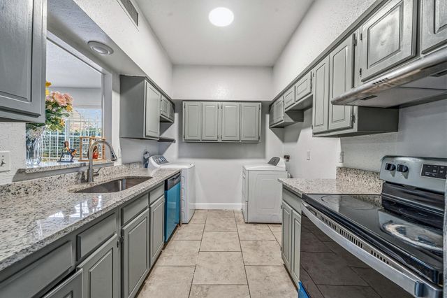 11127 Village Bend Lane 1127, Houston, TX 77072