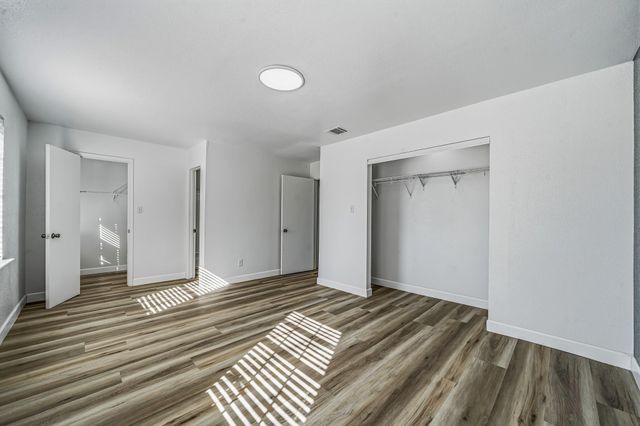 11127 Village Bend Lane 1127, Houston, TX 77072