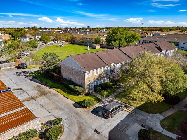 11127 Village Bend Lane 1127, Houston, TX 77072