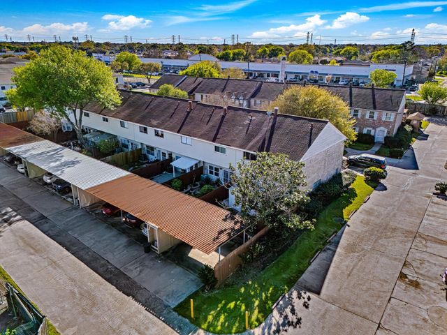 11127 Village Bend Lane 1127, Houston, TX 77072