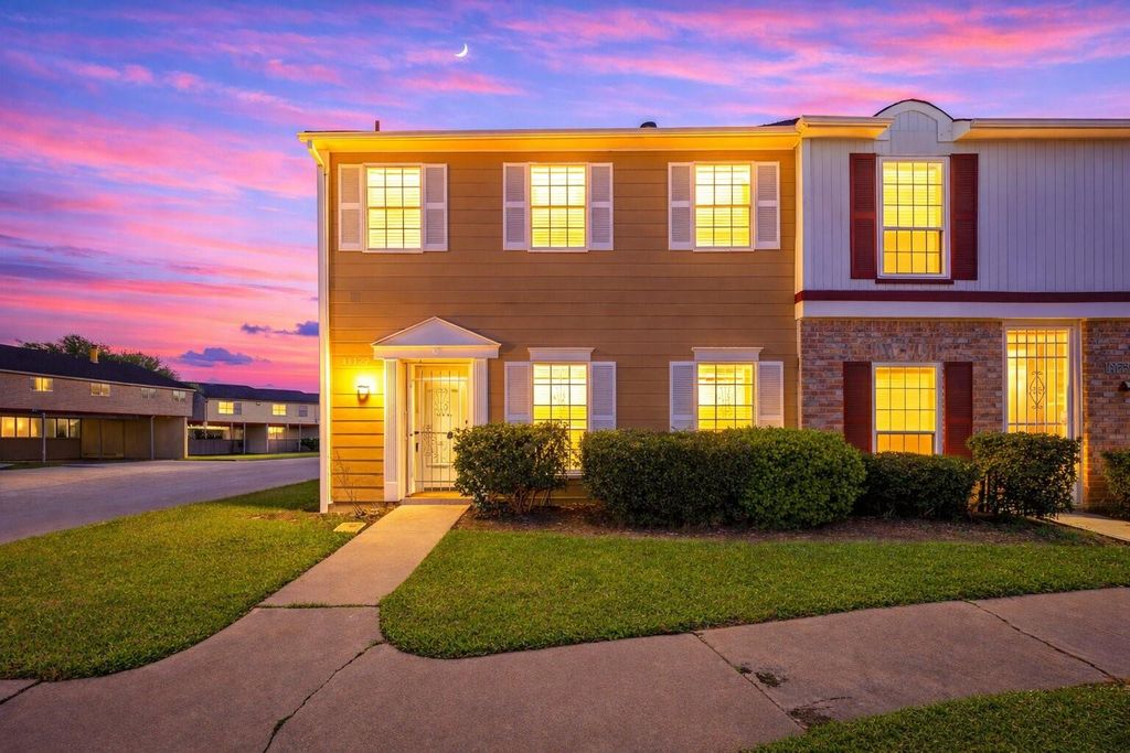 11127 Village Bend Lane 1127, Houston, TX 77072