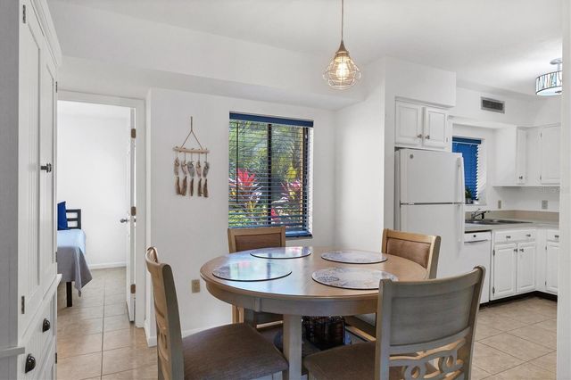 5669 ASHTON LAKE DRIVE 1, Sarasota, FL 34231