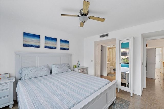 5669 ASHTON LAKE DRIVE 1, Sarasota, FL 34231