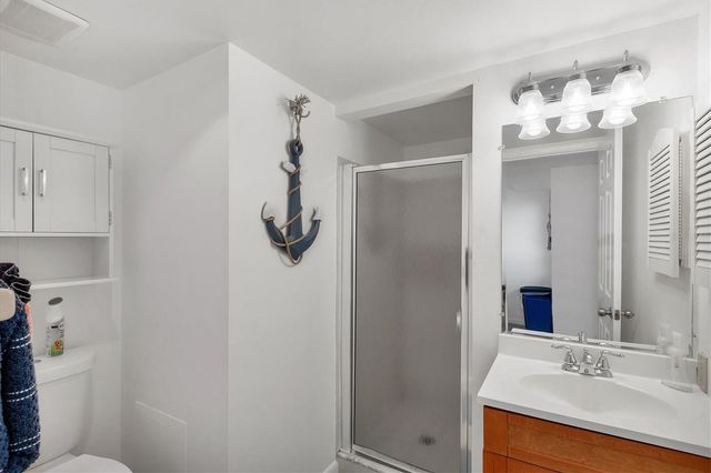 5669 ASHTON LAKE DRIVE 1, Sarasota, FL 34231