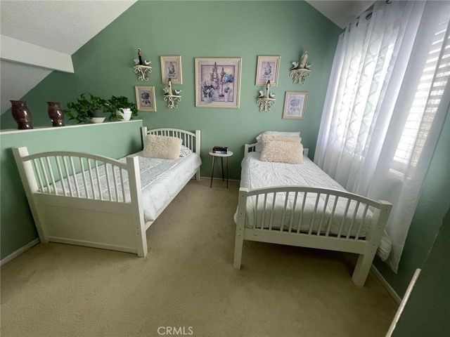 619 Bristol 17, Santa Ana, CA 92703