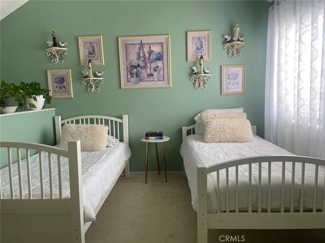 619 Bristol 17, Santa Ana, CA 92703