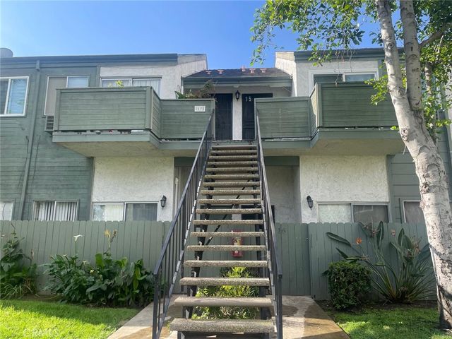 619 Bristol 17, Santa Ana, CA 92703