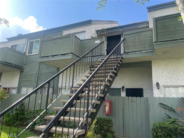 619 Bristol 17, Santa Ana, CA 92703