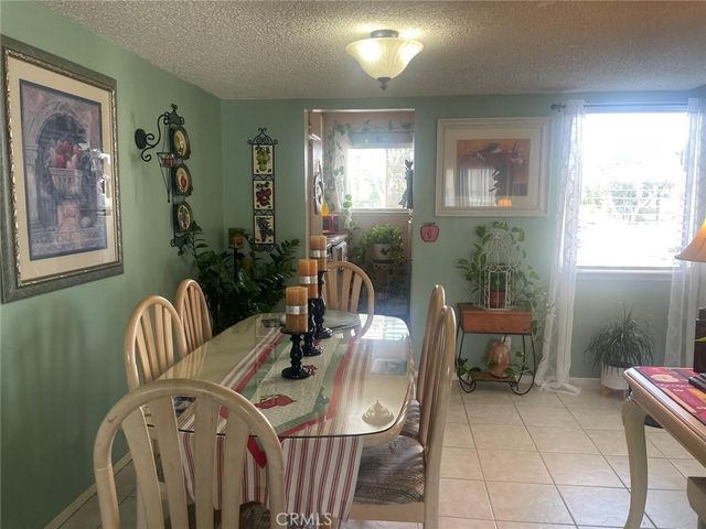 619 Bristol 17, Santa Ana, CA 92703