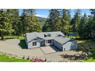 69857 STAGE Rd, North Bend, OR 97459