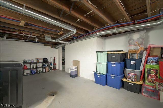 1402 S Chapel Street, Louisville, OH 44641