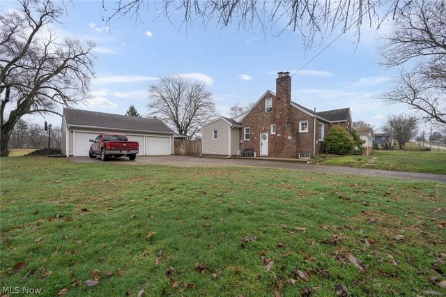 1402 S Chapel Street, Louisville, OH 44641