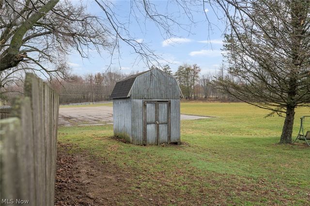 1402 S Chapel Street, Louisville, OH 44641