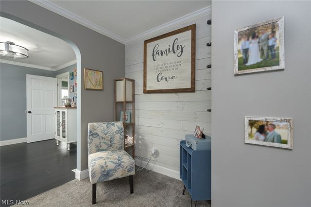 1402 S Chapel Street, Louisville, OH 44641