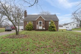 1402 S Chapel Street, Louisville, OH 44641