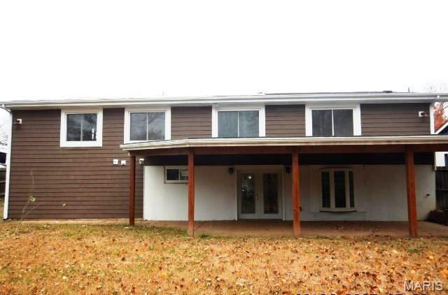 630 Lamplight Lane, Hazelwood, MO 63042