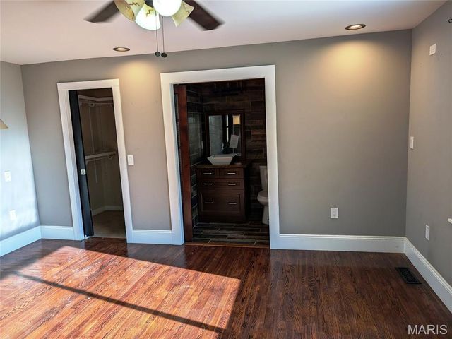 630 Lamplight Lane, Hazelwood, MO 63042