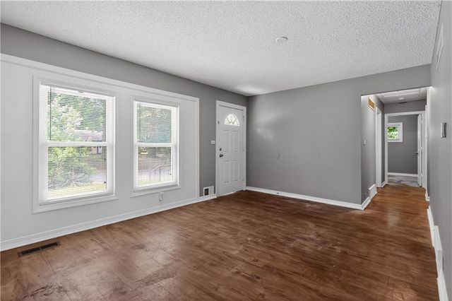 7807 Ruskin Way, Kansas City, MO 64134