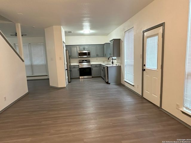 7123 NORMAN LN, San Antonio, TX 78240