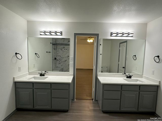 7123 NORMAN LN, San Antonio, TX 78240